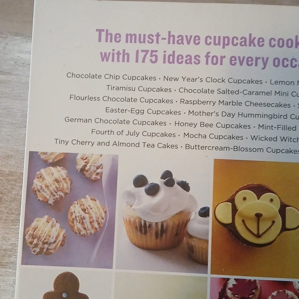 Martha Stewart Cupcakes Book 175 Ideas Paperback First Edition A Baking Guide